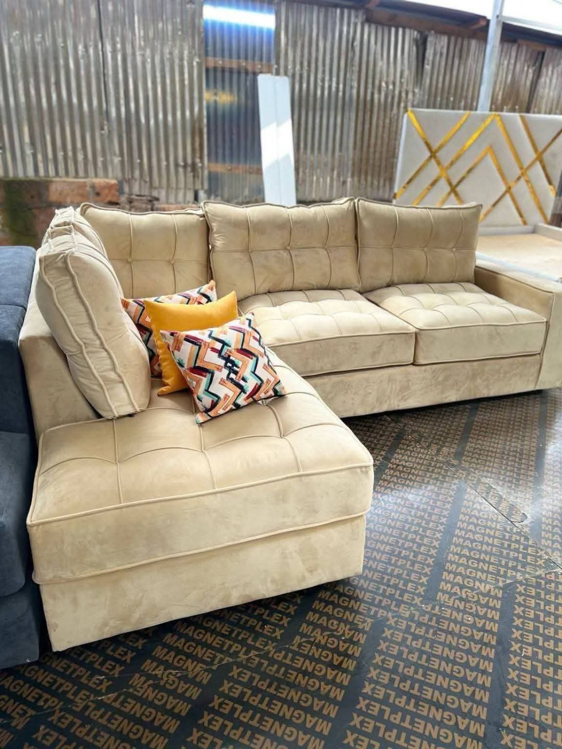 Amani Contour Sofa Set
